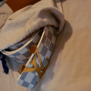 New Louis Vuitton belt  (LV)